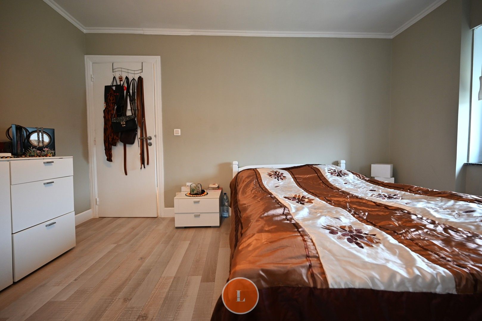 Instapklare woning met 4 slaapkamers en garage! foto 8