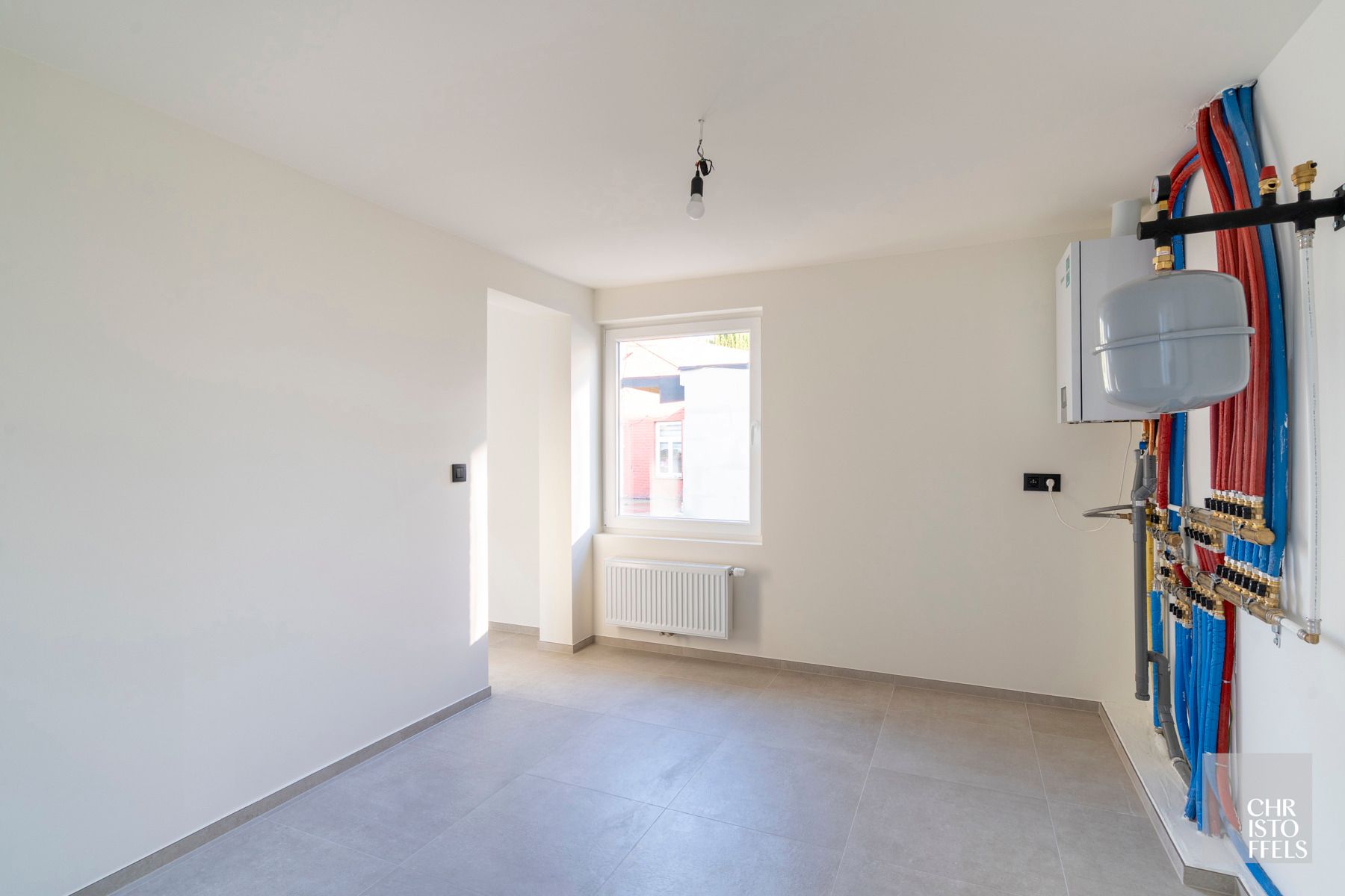 Stijlvol gerenoveerde gezinswoning met tuin op ideale locatie!  foto 23