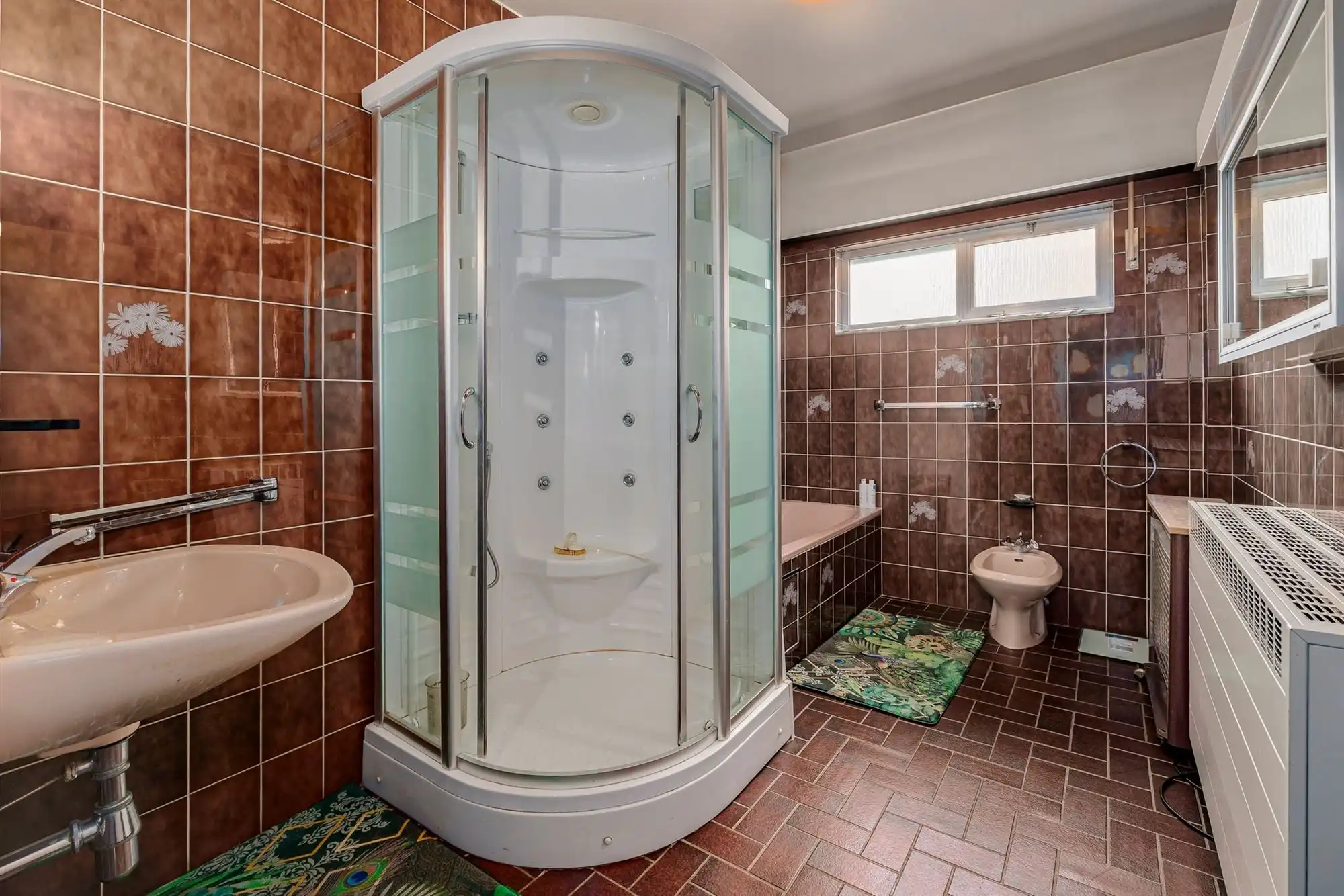 Ruime open bebouwing met 3 slaapkamers en veel potentieel foto 15