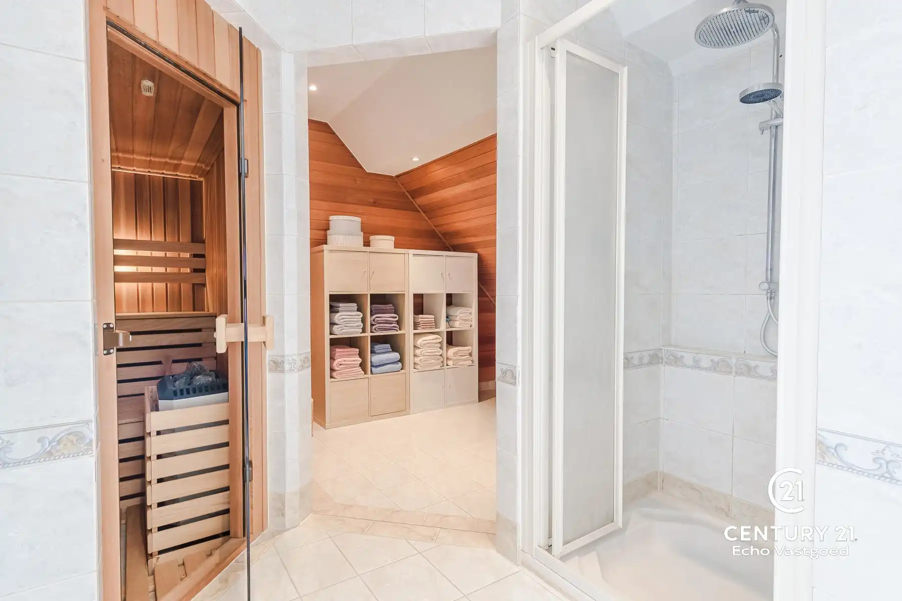 Luxe villa met gelijkvloers wonen en wellness 1.413 m² foto 21
