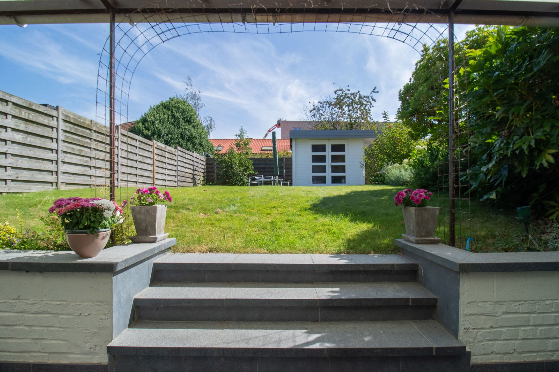 Instapklare gezinswoning nabij centrum en alle voorzieningen foto 1