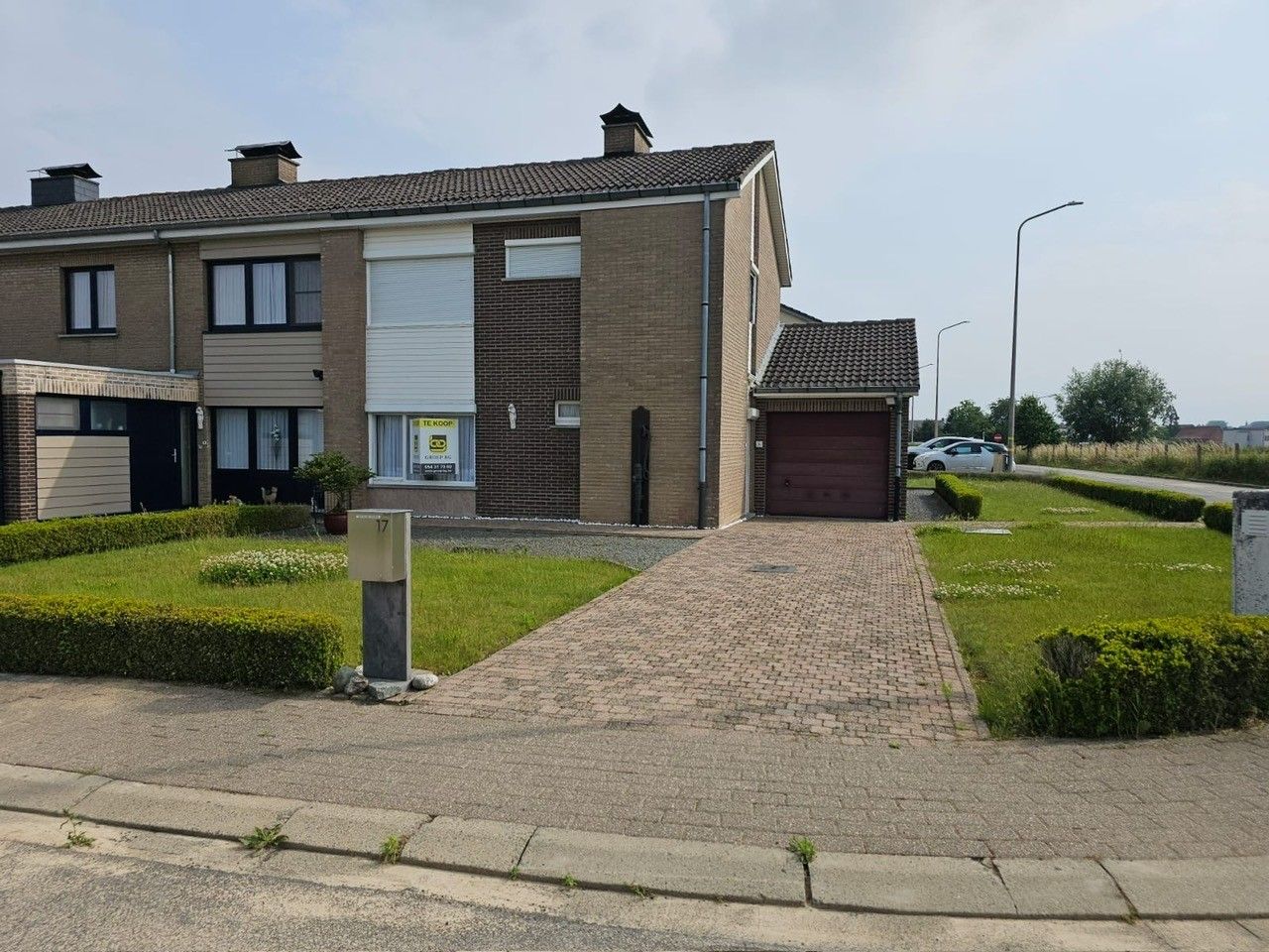 Hoofdfoto van de publicatie: Halfopen bebouwing met garage in rustige omgeving