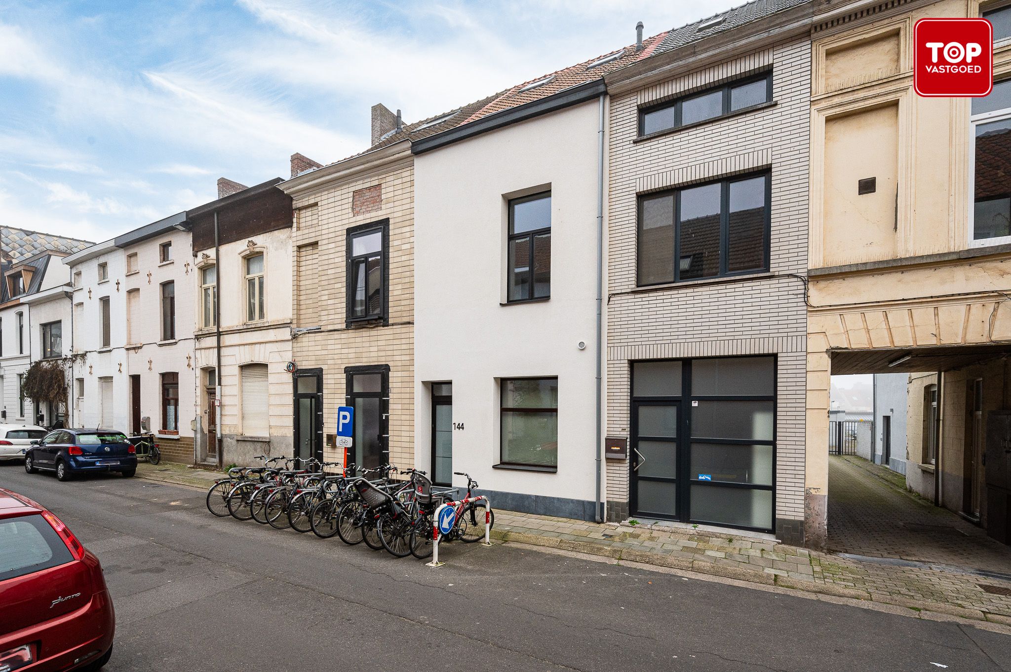 Gerenoveerde gezinswoning te koop met 4 slaapkamers en een stadstuin foto 28