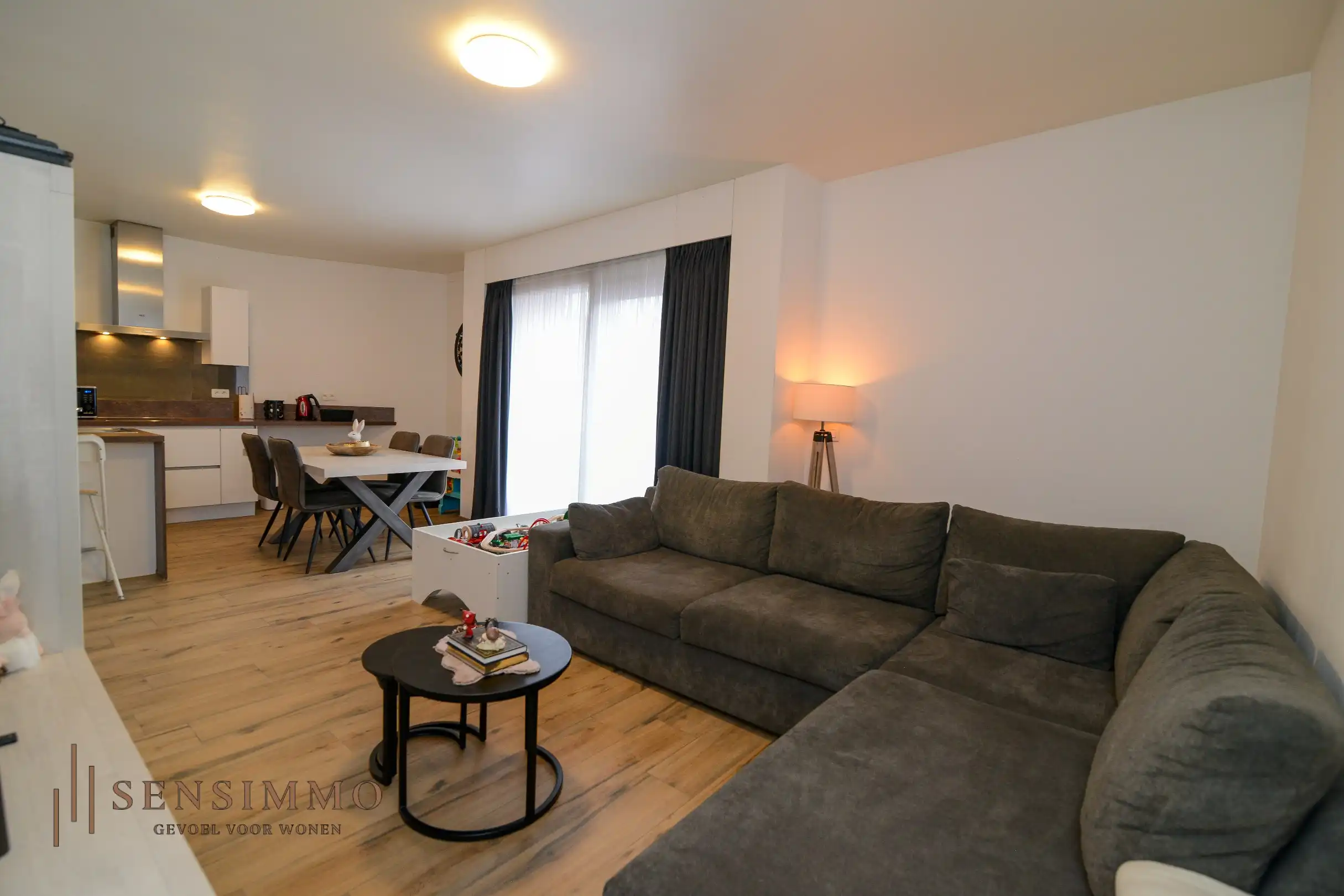 Energiezuinig gelijkvloersappartement met 1 slaapkamer + terras + autostaanplaats foto 4