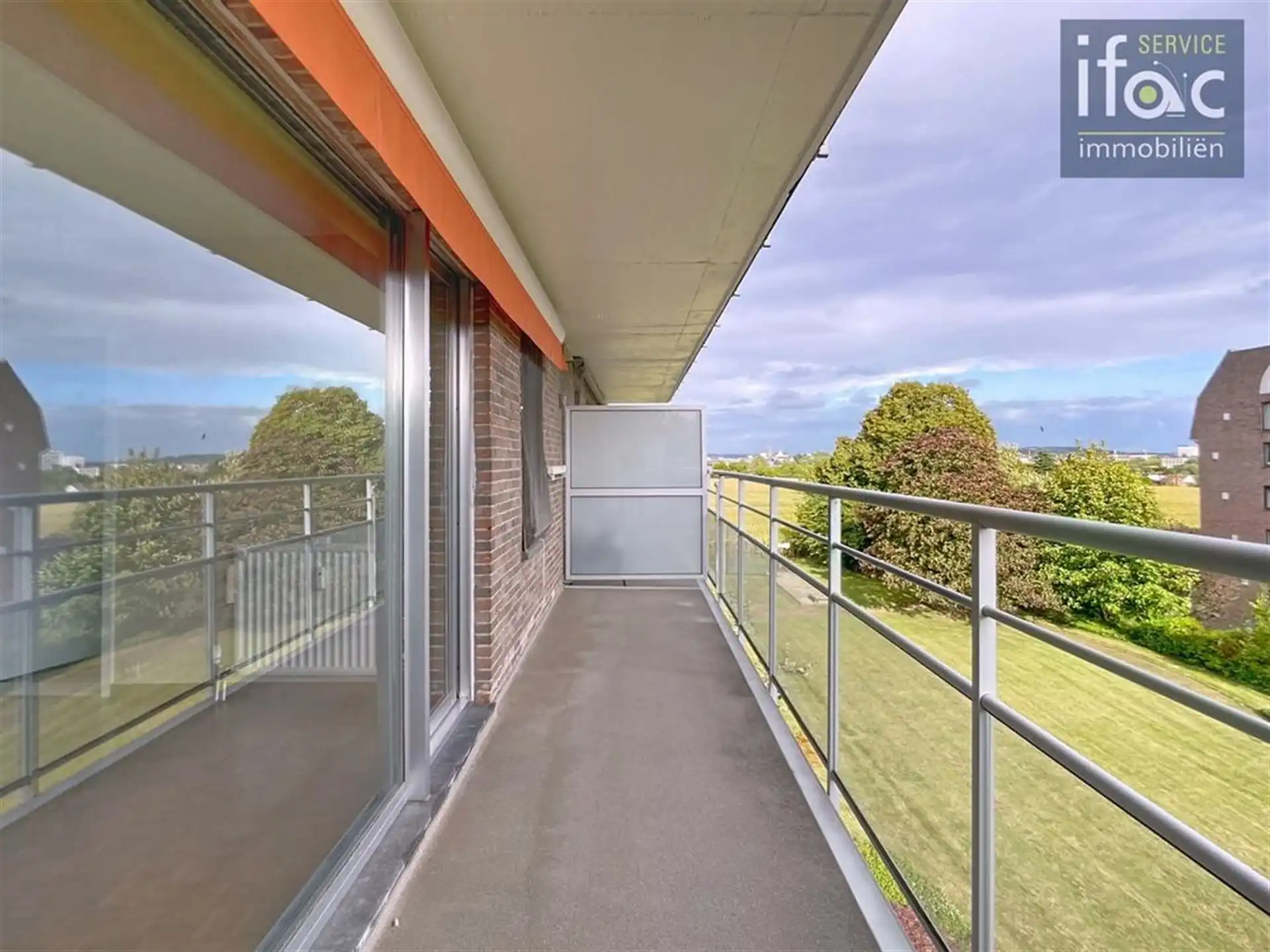 Geweldig gelegen appartement met 3 ruime slaapkamers  foto 3