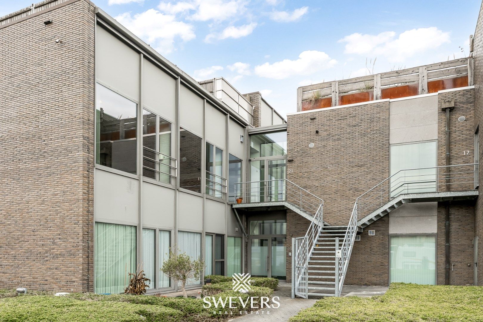 Ruime luxueuze loft met groot dakterras nabij Hasselt centrum ( 164 m2 ) foto 27