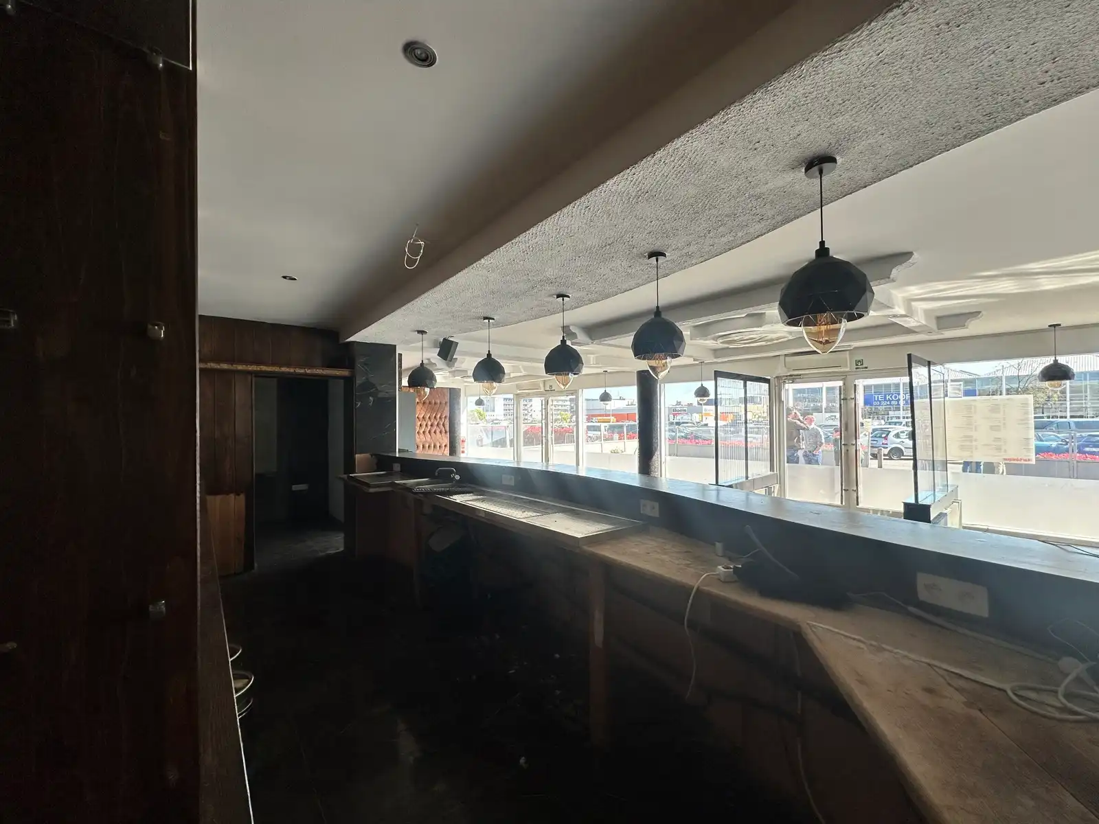 Zichtbare horecalocatie naast Kinepolis Antwerpen foto 7