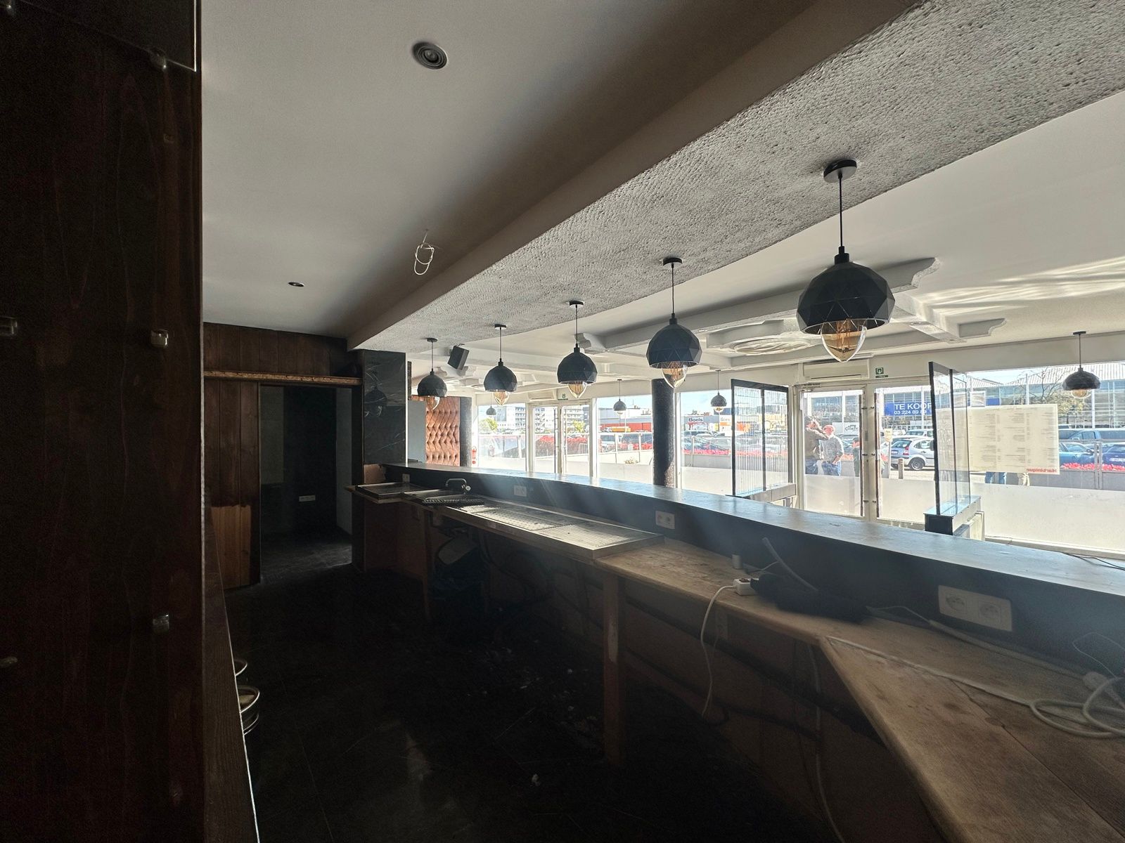 Zichtbare horecalocatie naast Kinepolis Antwerpen foto 7