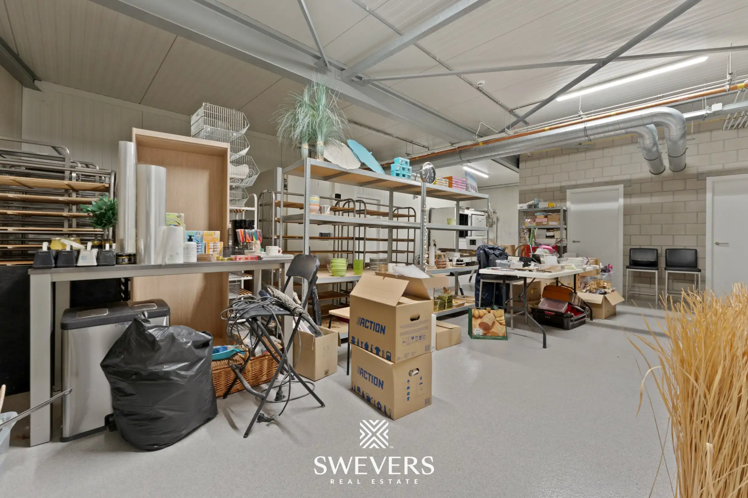 Imposant handelspand met veel bergruimte te Nieuwerkerken foto 7