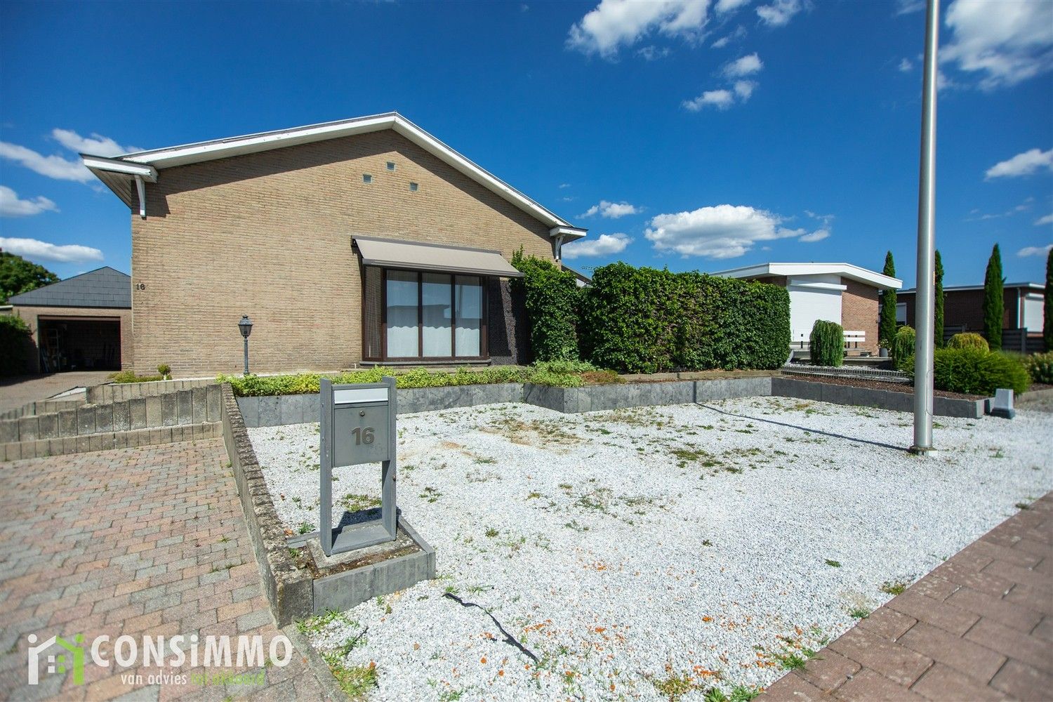 Karaktervolle split-level woning in groene omgeving te Genk-Termien foto 2