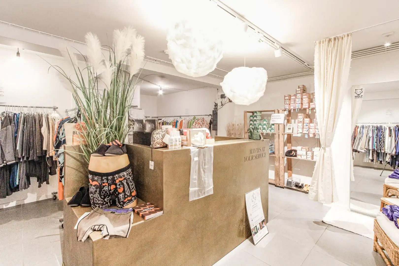 Handelspand te Lippenslaan 255 te huur met kleine overname foto 3