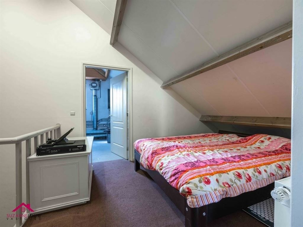 Landelijke villawoning met dubbele vrijstaande garage foto 53