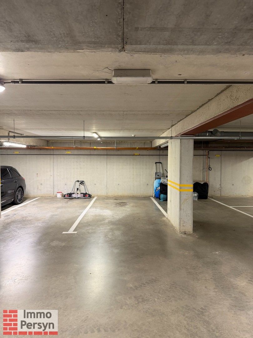 Gelijkvloers  3-slaapkamerappartement met terras foto 19