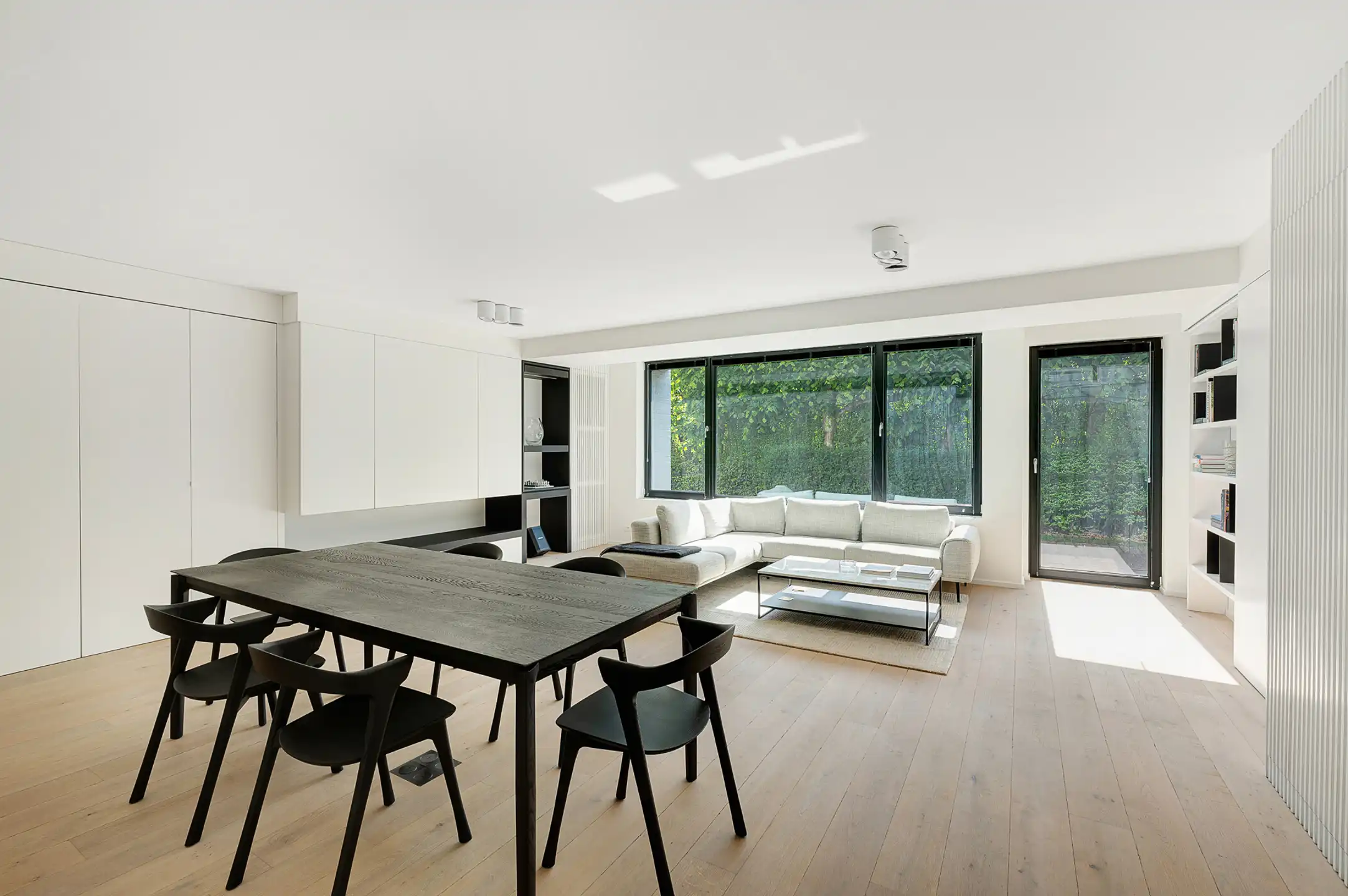 Verfijnd gelijkvloers appartement in het Oude Zoute foto {{pictureIndex}}