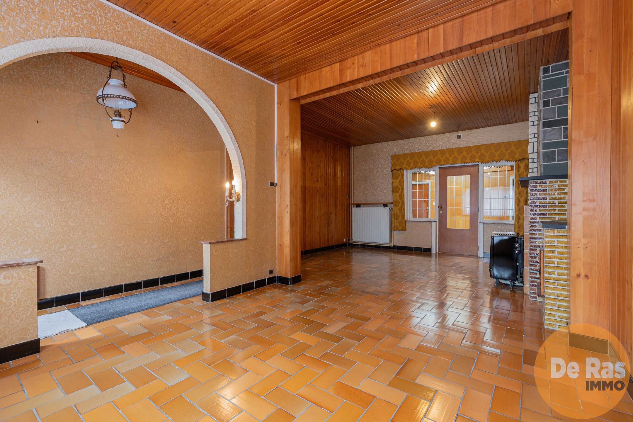 LEDE - Verzorgde, te renoveren woning op een goeie ligging foto 3