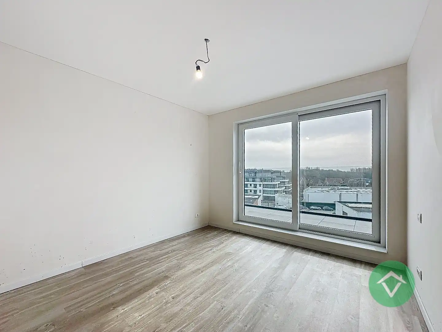 Topper aan de kust: duplex appartement met doorlopend zonneterras foto 23