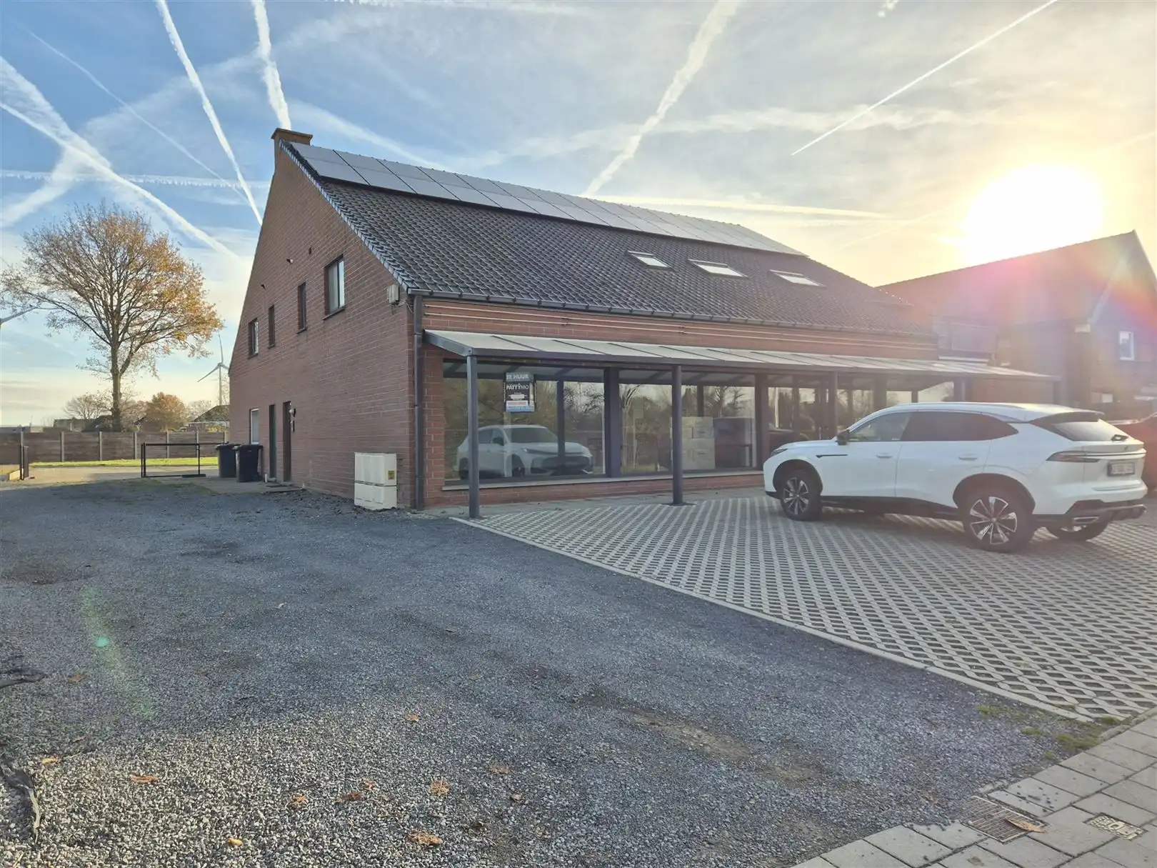 Handelsruimte met aansluitend appartement foto 4