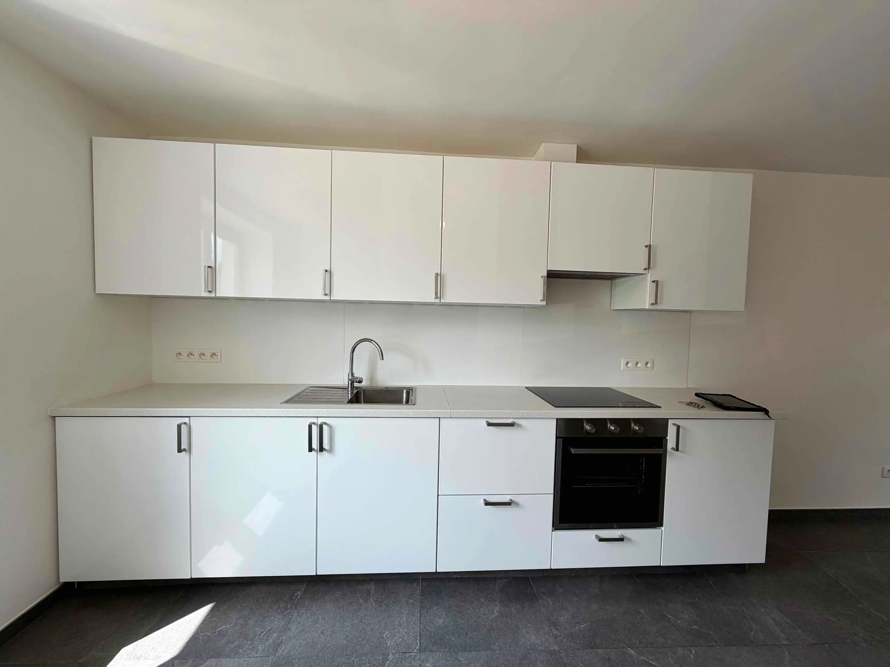 Gerenoveerd handelspand met instapklaar duplexappartement en tuintje foto 5