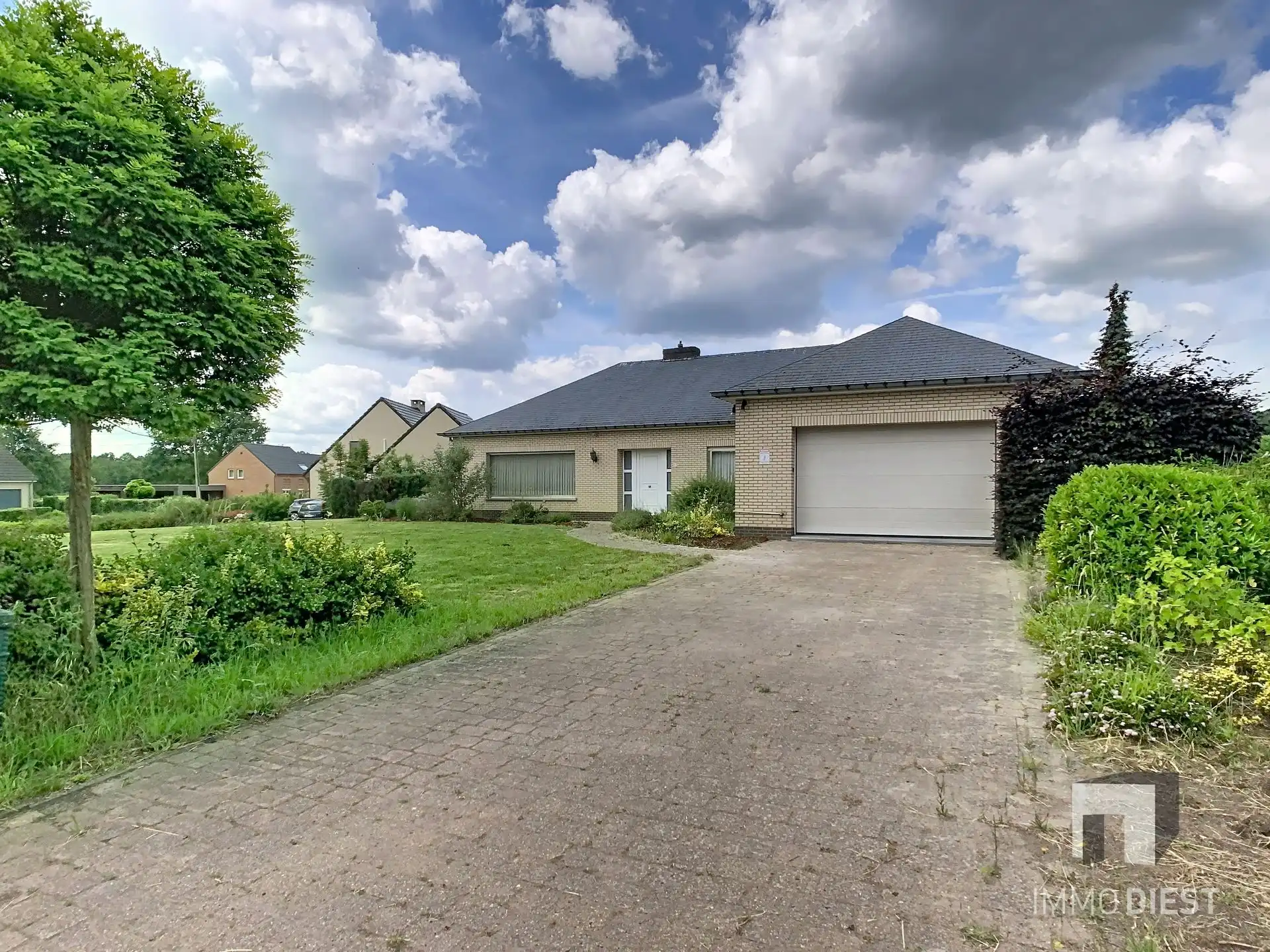 Gelijkvloerse instapklare woning met grote tuin op ca. 39a foto 42