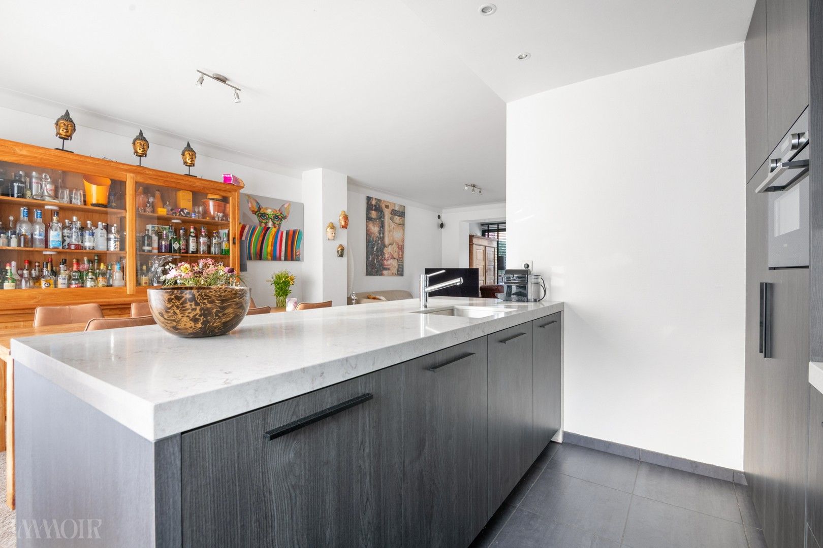 Prachtig gerenoveerde woning met praktijk/studio in hartje Schoten. foto 5