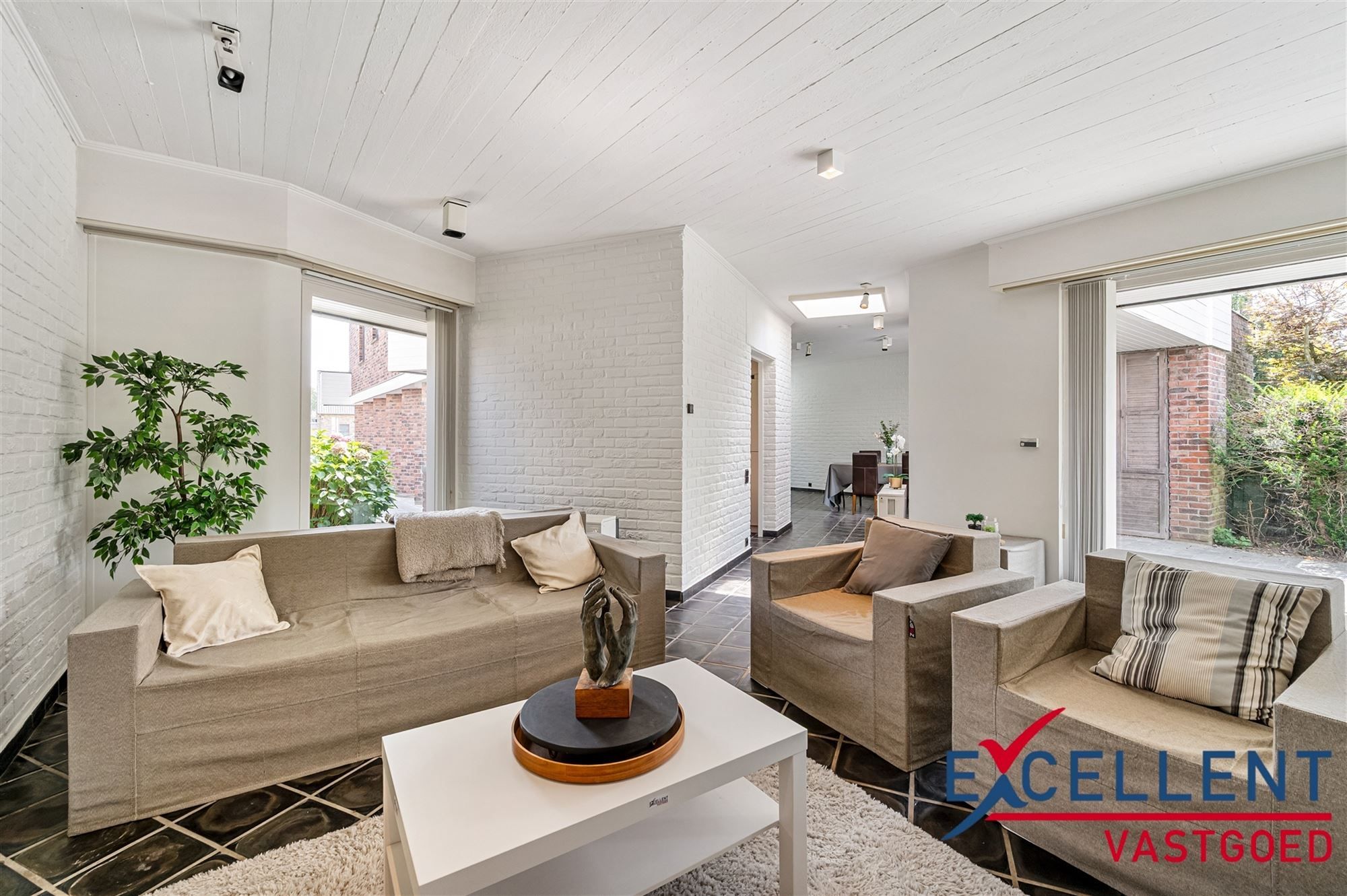 Charmante woning met prachtige tuin en bijhorend handelspand  foto 2