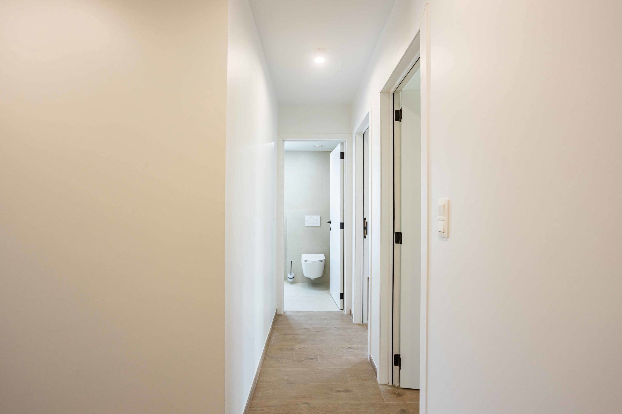 Prachtige nieuwbouwwoning omringd door groen en natuur. foto 19