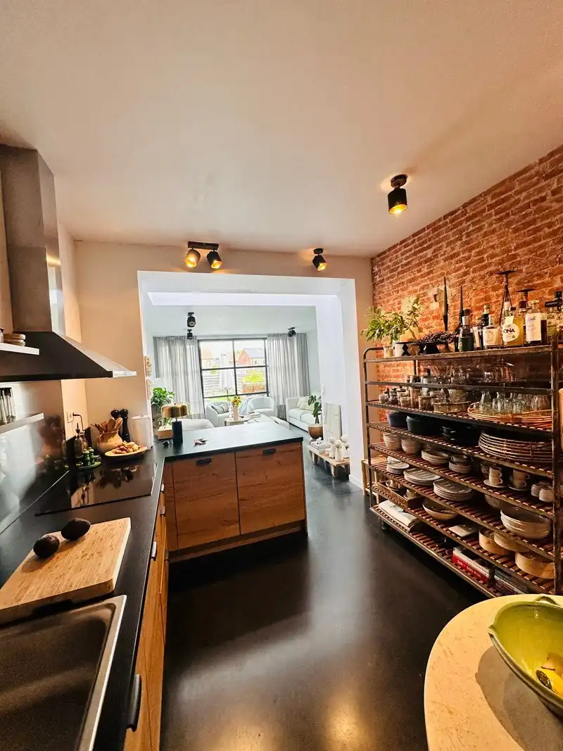 Moderne rijwoning in Hasselt met tuin, terras en 3 slaapkamers foto 6