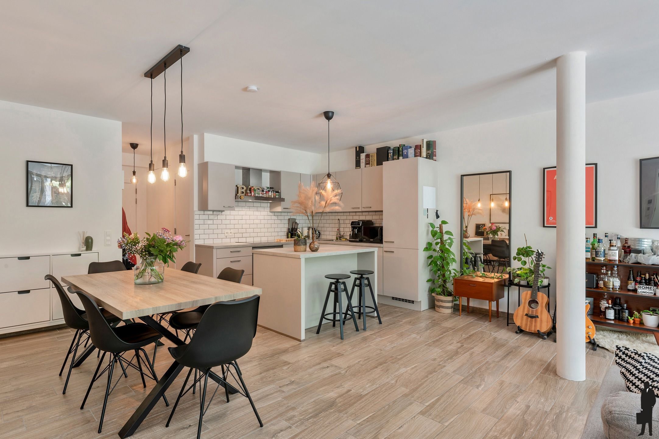 Instapklaar en energiezuinig gelijkvloers app. (91m²) met 1 slk, grote tuin met terras en ondergrondse autostaanplaats/berging. foto 4