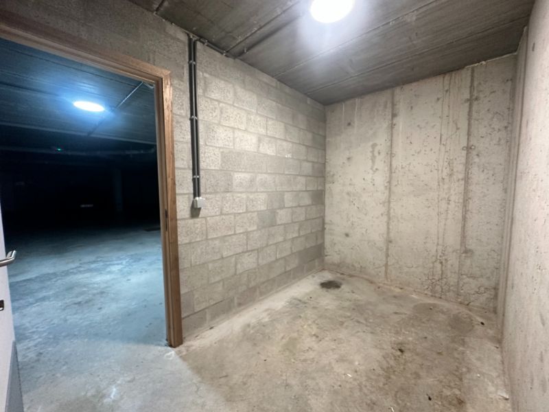 Instapklaar (volledig opgeschilderd) duplexappartement met 2 ruime slpk., terras, ondergrondse autostpl + kelderberging foto 22