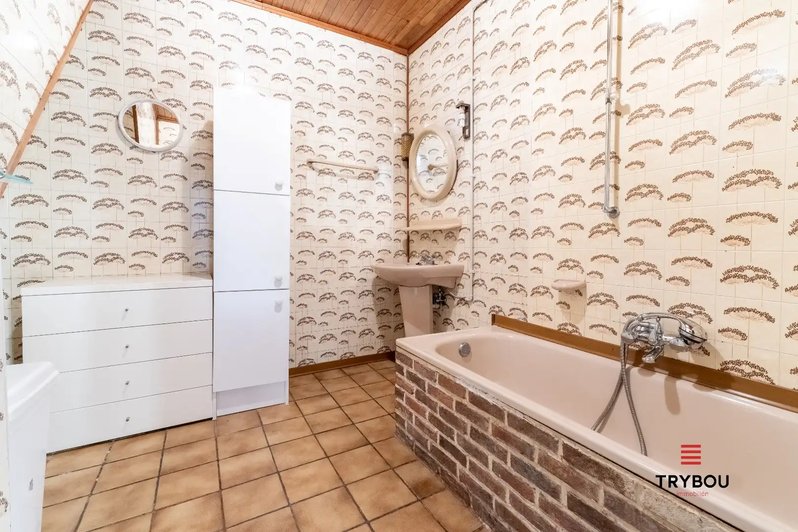 Verrassend ruime woning aan de rand van Houthulst op ruim perceel van 720m². foto 17