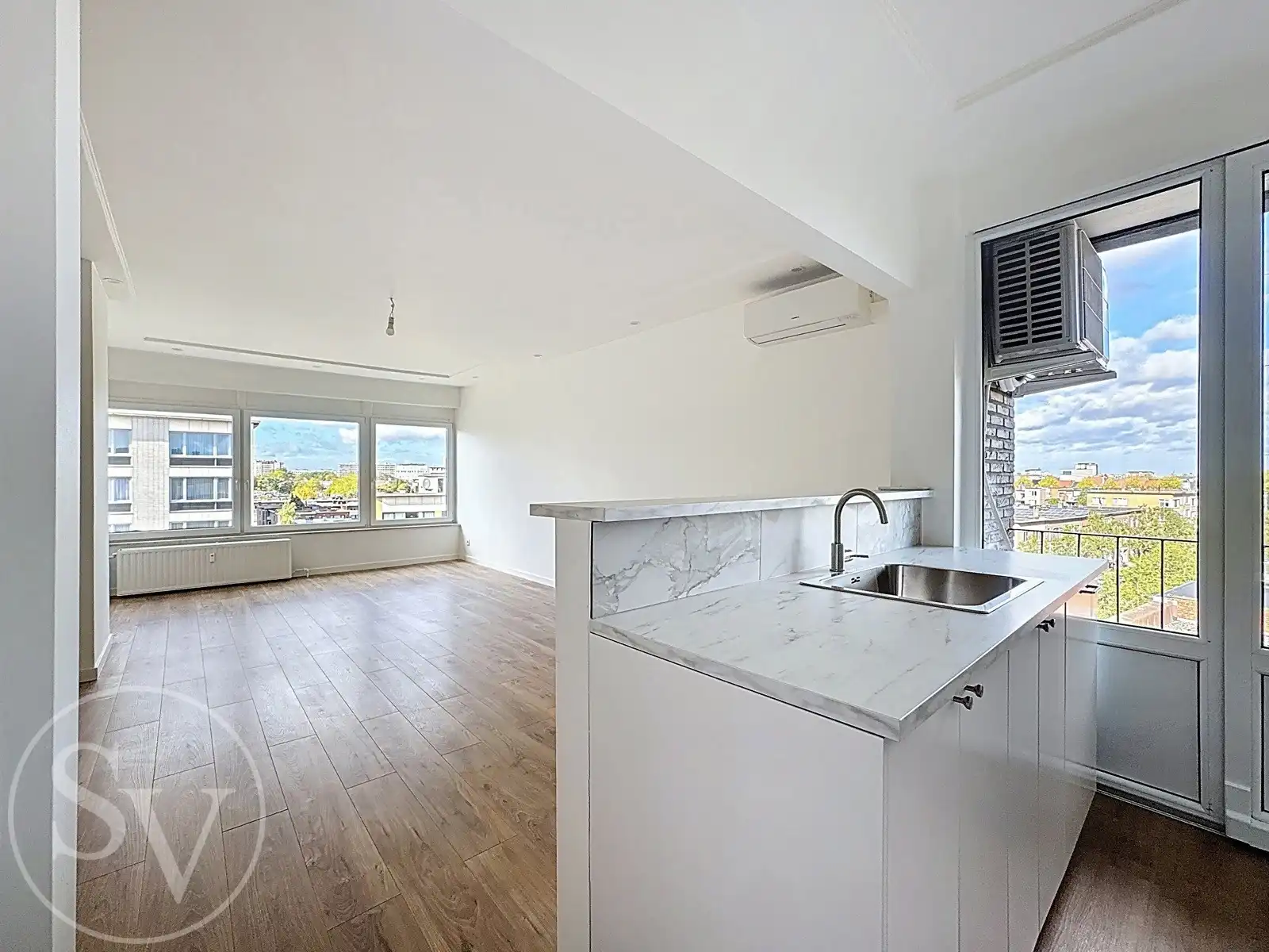 Appartement te koop foto {{pictureIndex}}