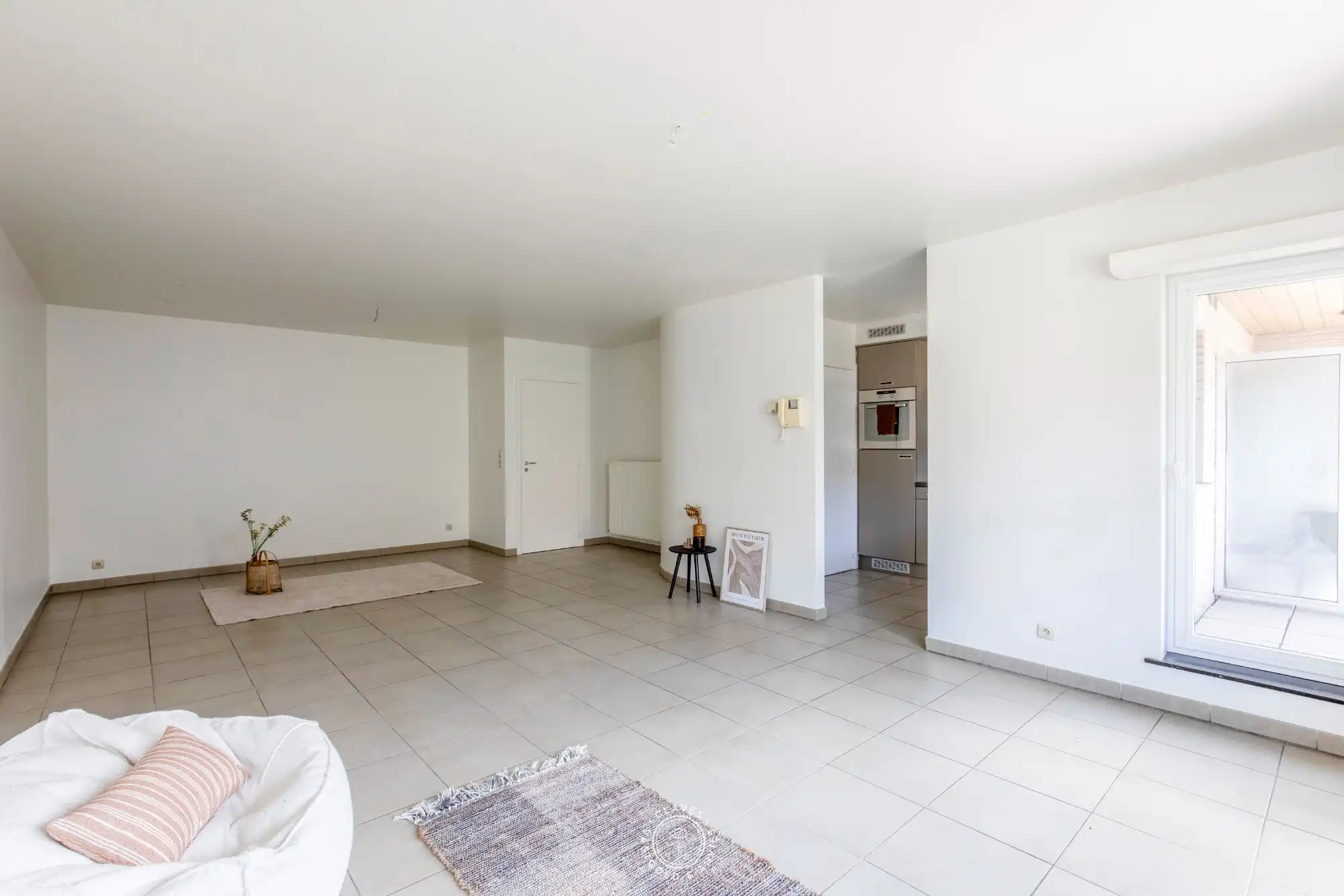 Centraal gelegen appartement met twee terrassen en autostaanplaats foto 3
