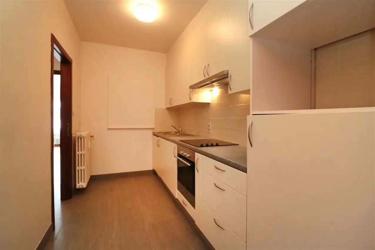 Opbrengsteigendom (handel & 4 app) op toplocatie foto 76