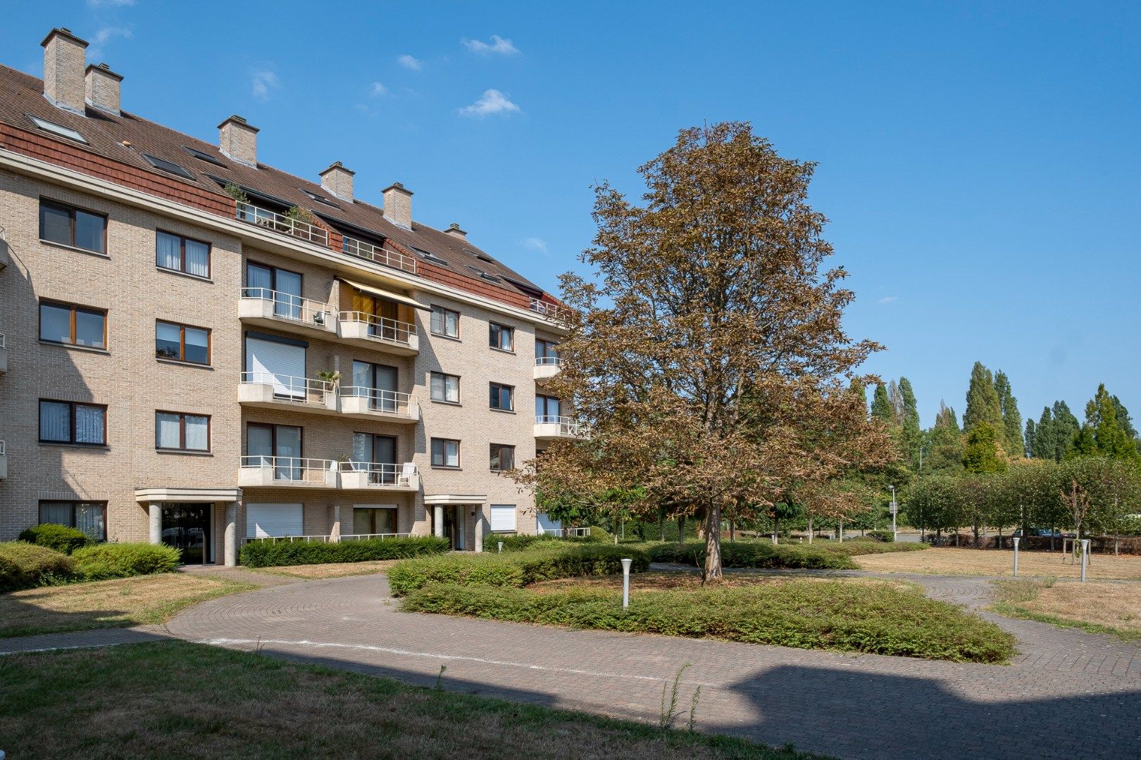 Gelijkvloers appartement met twee slaapkamers foto 17