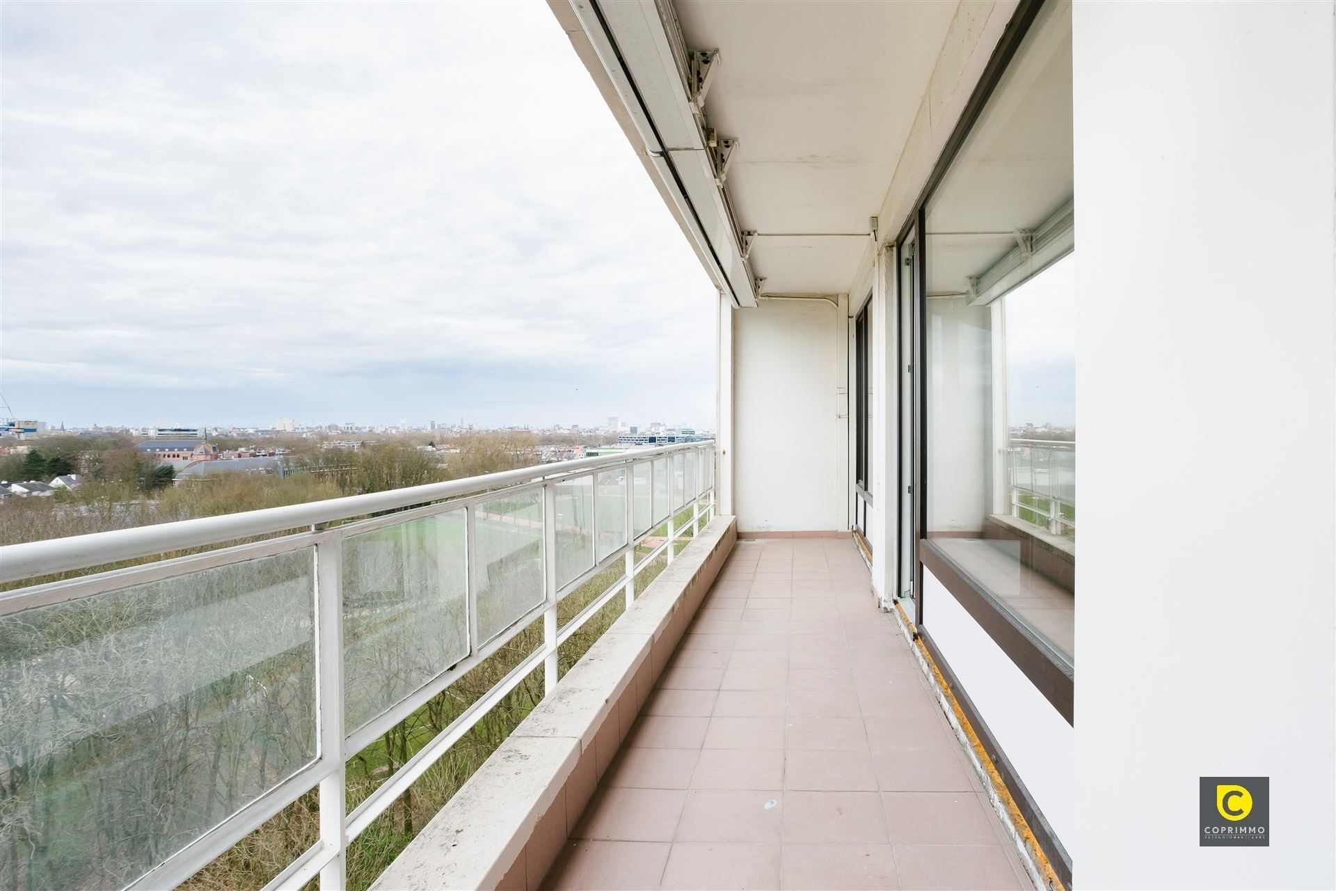 Gerenoveerd pareltje met 2 SLPKS & A VIEW! foto 6