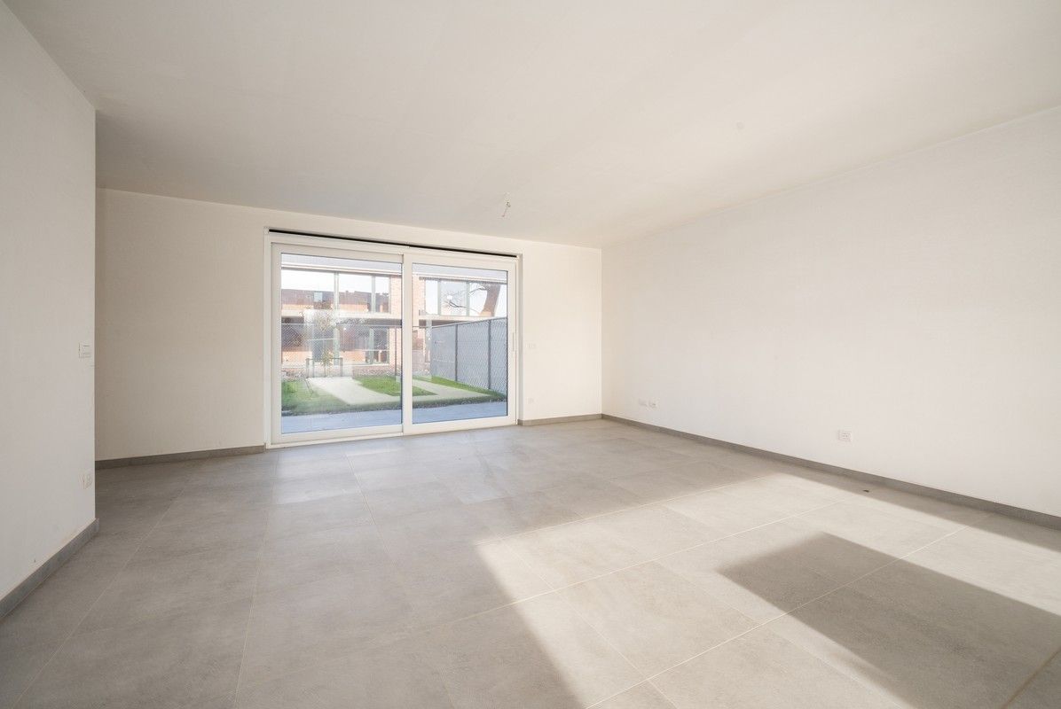 Moderne nieuwbouwwoning gelegen in Rumbeke foto 5