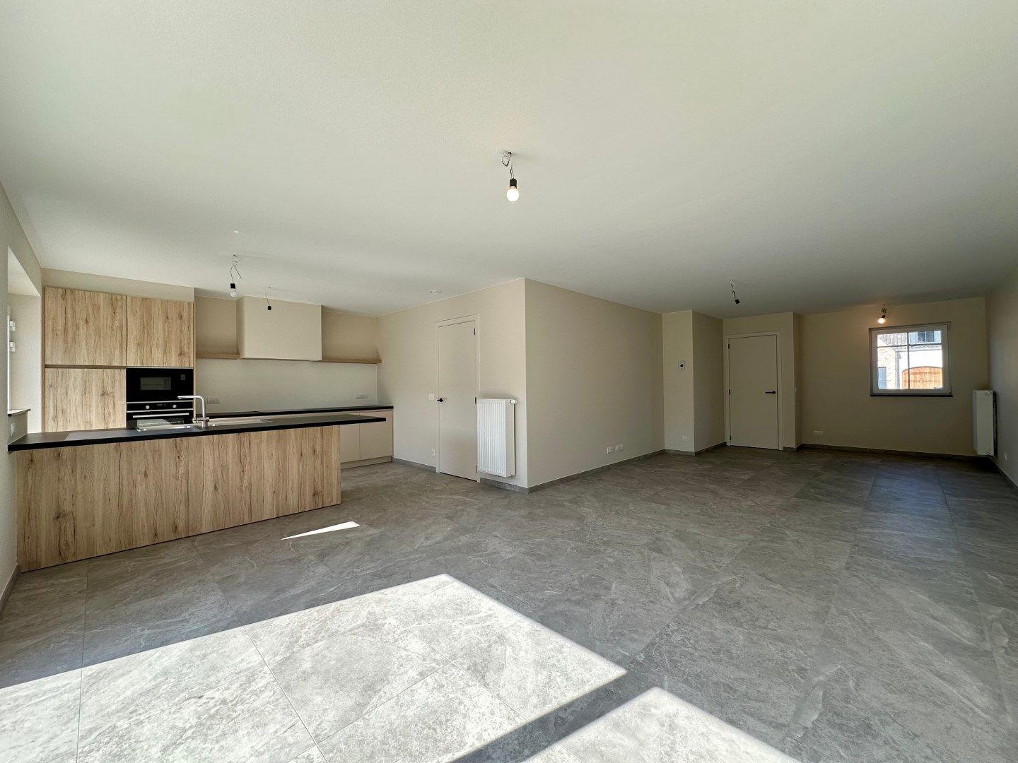 Nieuwbouwwoning in rustige woonwijk foto 3