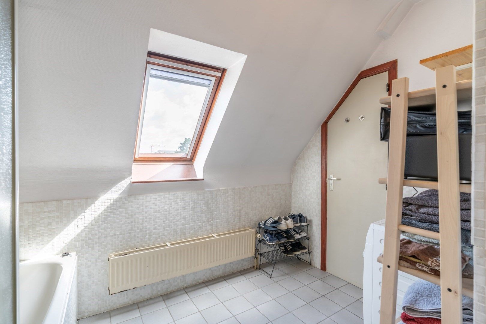 Gezellig 1-slaapkamer appartement in hartje Bilzen foto 18