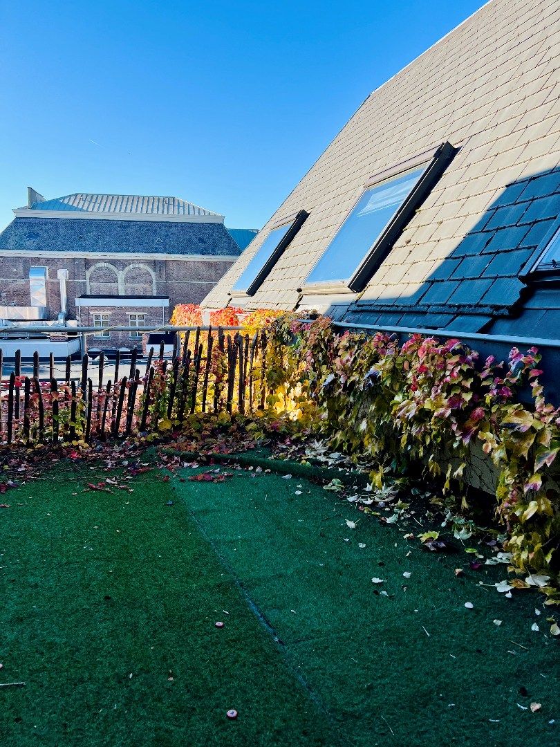 Ruime en exclusieve woning gelegen in centrum met 2 (of 3) slpks en terras foto 2