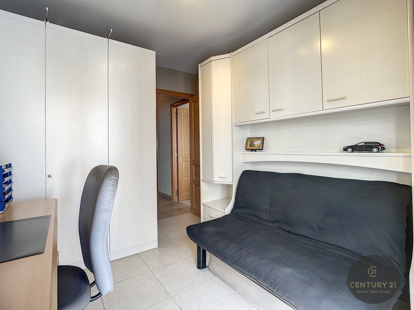 SUBLIEM 3 slaapkamer appartement met mogelijkheid aankoop RUIME GARAGEBOX foto 14