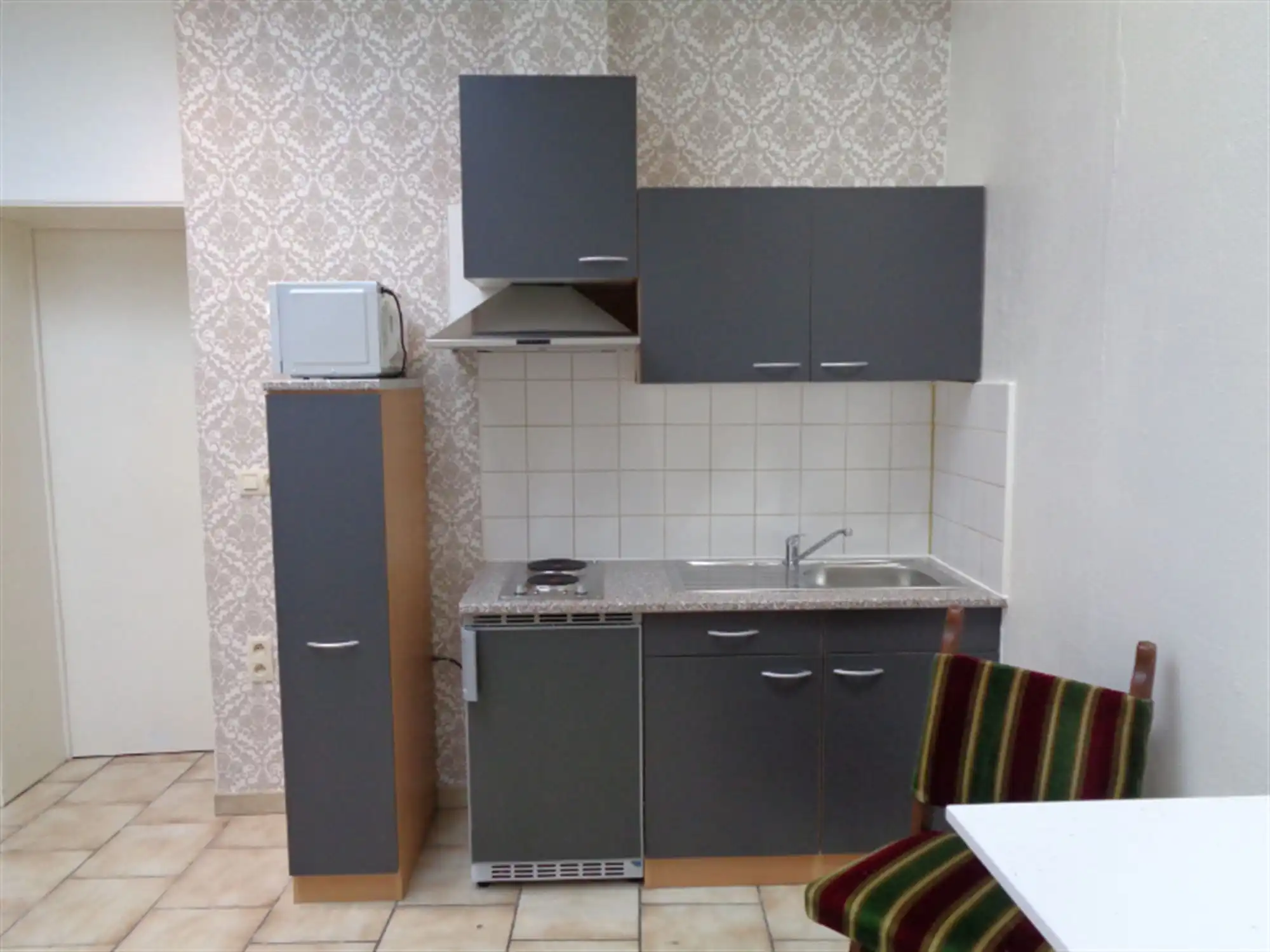 Gemeubelde studio verbruik ingebrepen foto 5