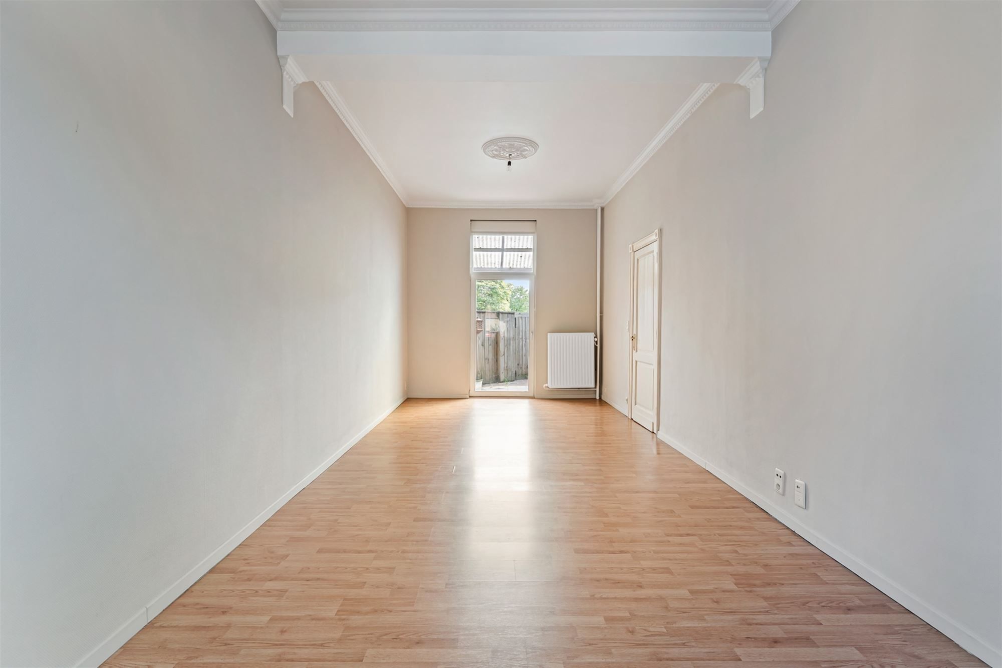 PRACHTIG INSTAPKLAAR HERENHUIS IN GEEL CENTRUM  foto 5