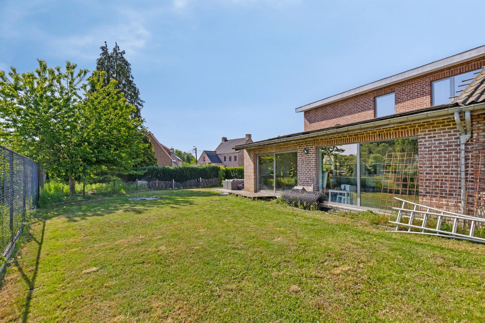  Goed gelegen open bebouwing met 4 slaapkamers en tuin in Kerkom - EPC 540 kWh/m² - bewoonbare oppervlakte 238  m²  foto 29