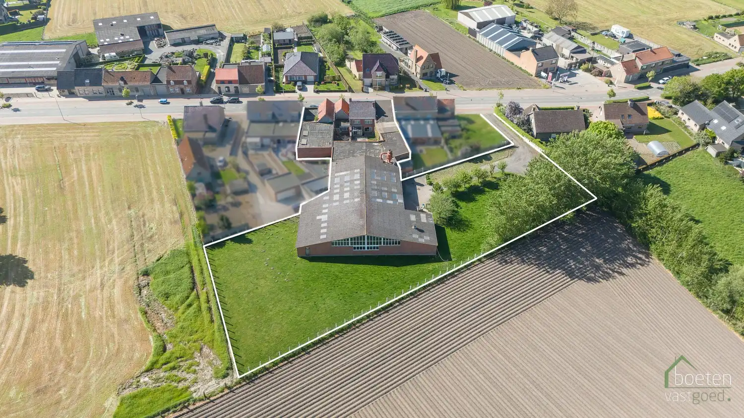 Alveringem: polyvalent eigendom met woonhuis en loodsen en met tal van mogelijkheden op strategische ligging op 4.672m² totale grondopp. foto 20