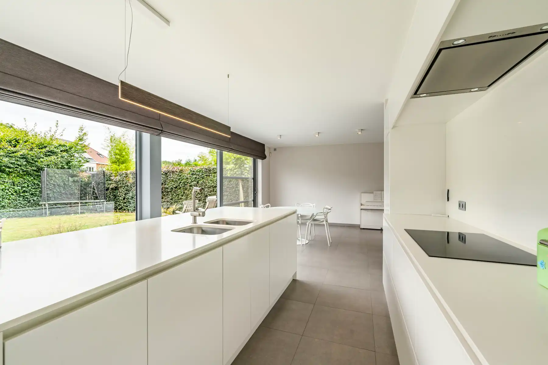 Prachtige villa met 4 slaapkamers in doodlopende straat foto 3
