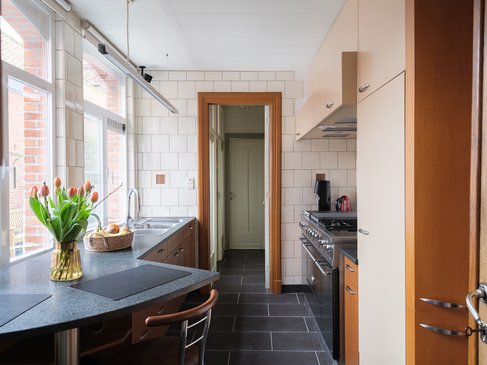 Charmante burgerwoning, waar grandeur en warmte samenkomen! foto 11