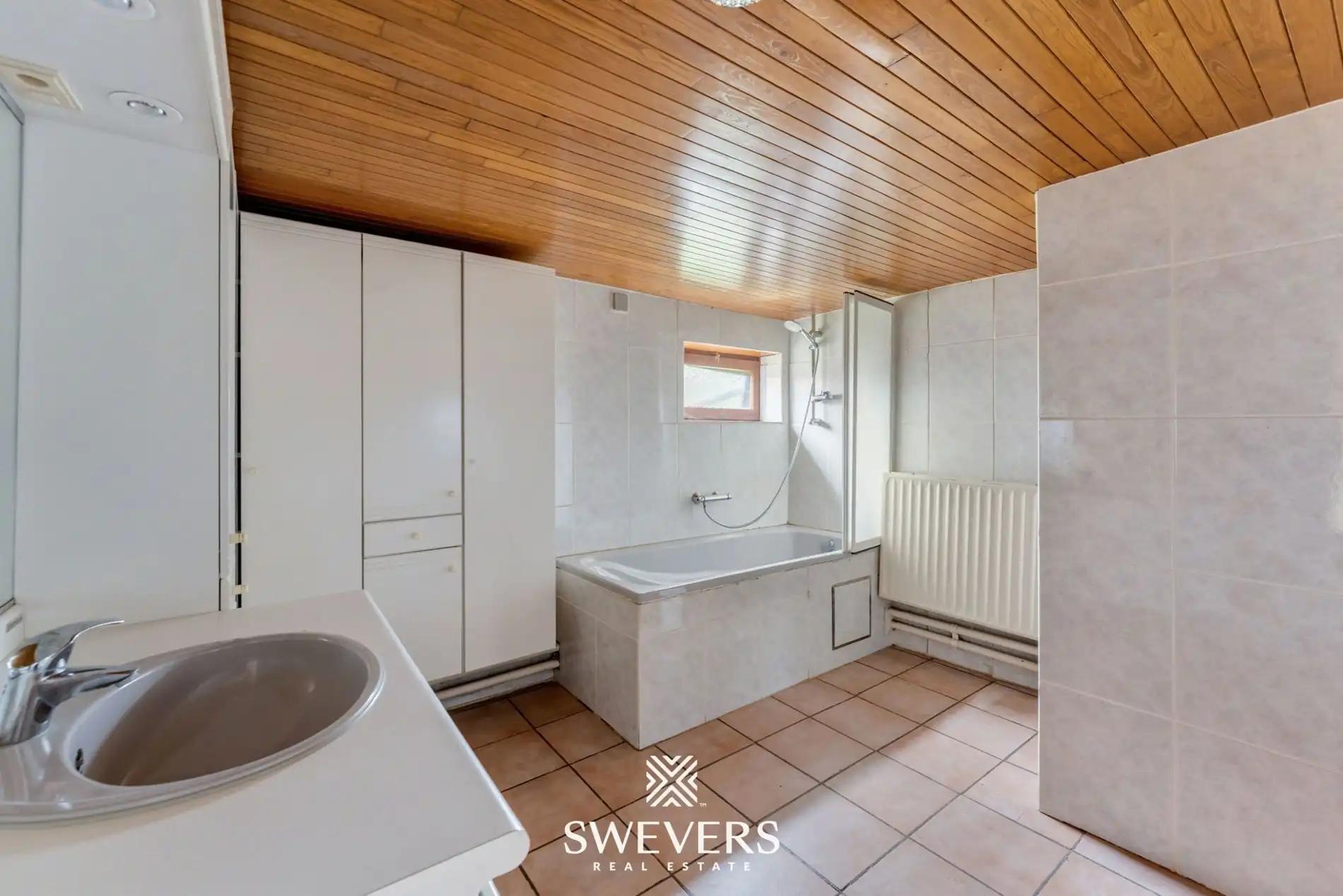 Te renoveren woning met tuin en garage in Budingen foto 15