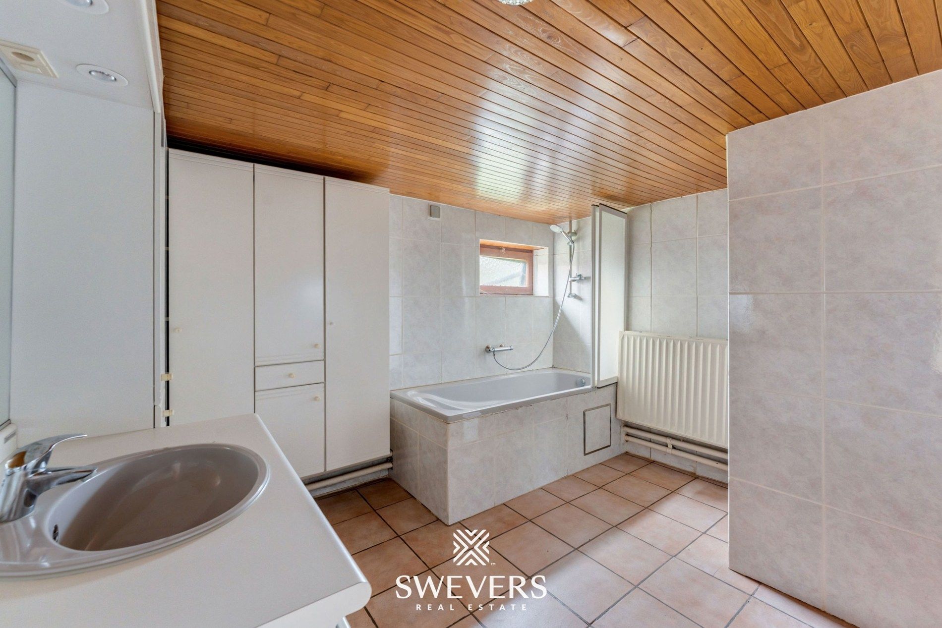 Te renoveren woning met tuin en garage in Budingen foto 15