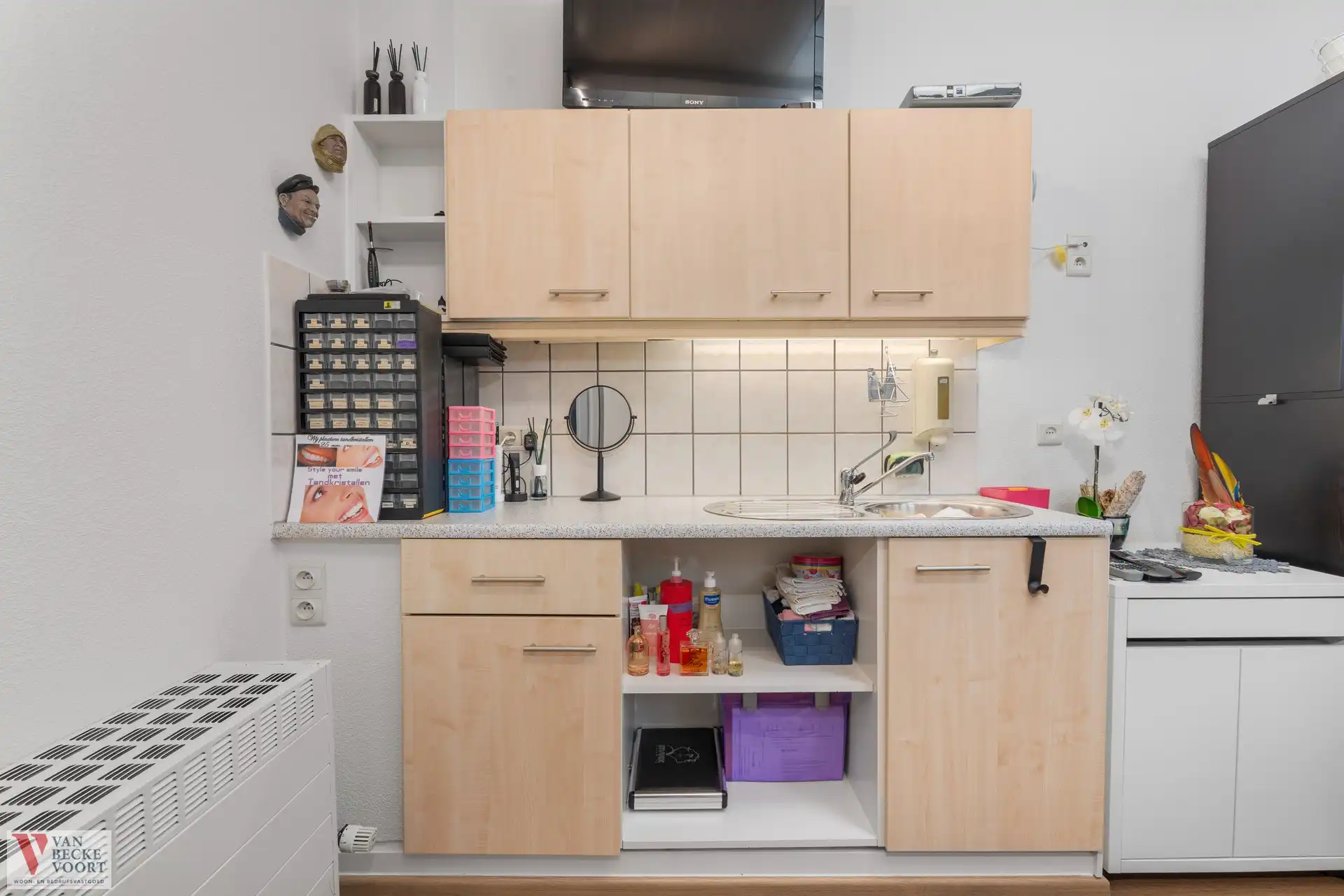 Huis aan invalsweg Oostende foto 23