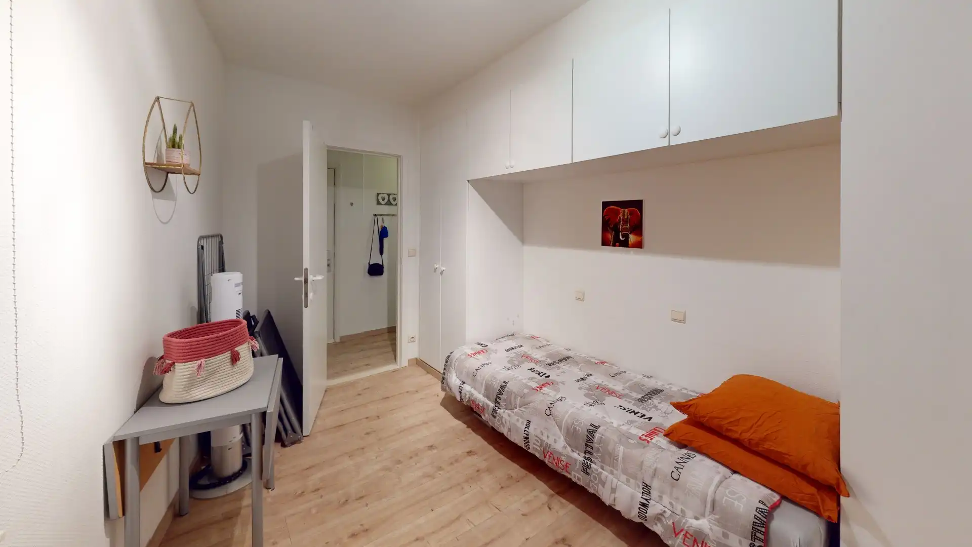 Instapklaar zuidgericht appartement met 2 slaapkamers, vlakbij de Zeedijk foto 4